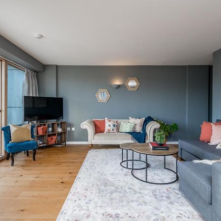 2 Bedroom Apartment With Park Views Shoreditch London Kültér fotó