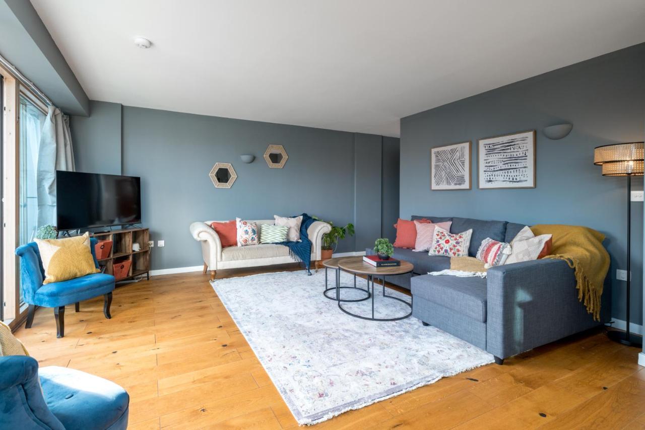2 Bedroom Apartment With Park Views Shoreditch London Kültér fotó